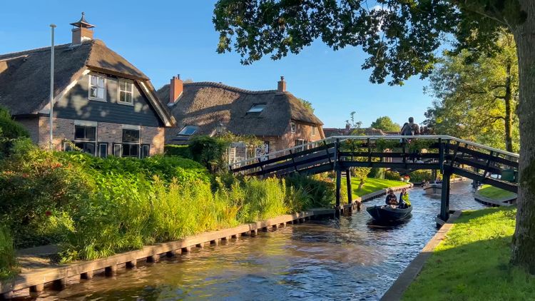 The Town That Disappears Underwater Every Day