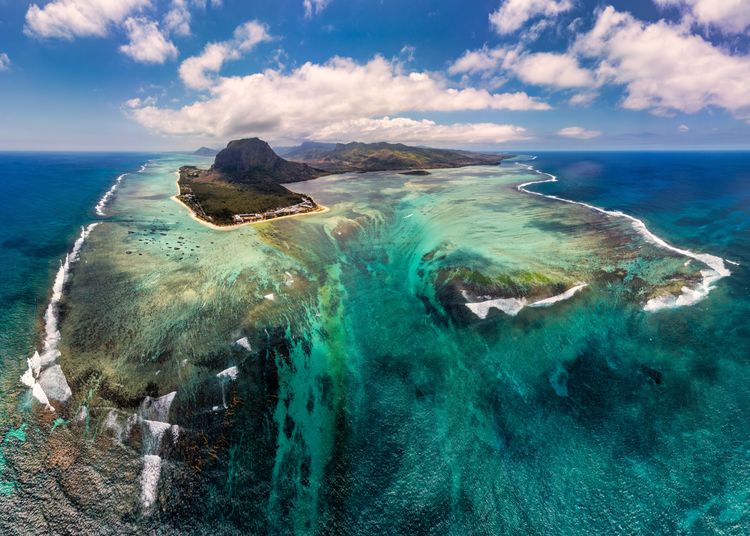 The Most Famous "Underwater Waterfall"